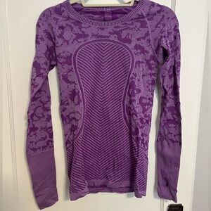 Lululemon long-sleeved top